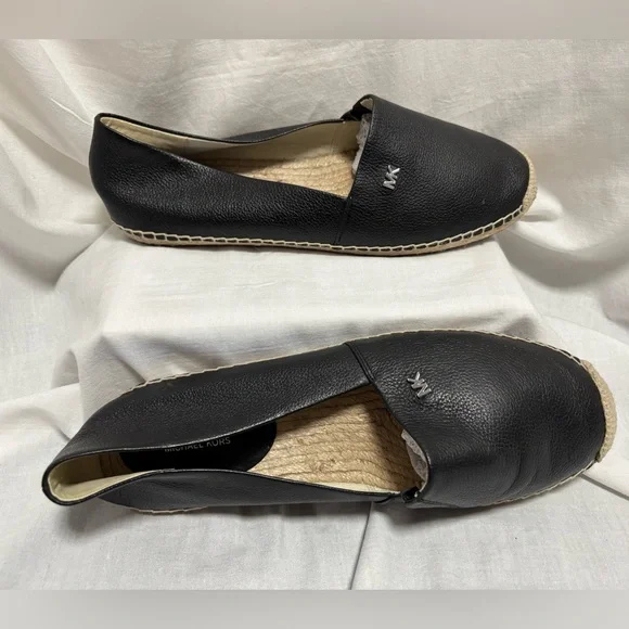 Michael Kors Black
Leather Espadrille
Slip-On Flats Size 9M - Picture 4 of 14